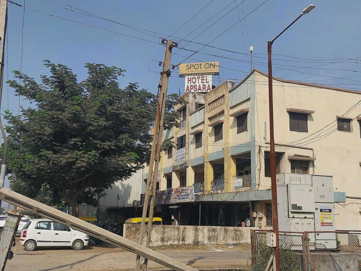 Oyo Hotel Apsara Guest House Ahmedabad Buitenkant foto